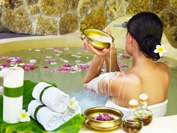 Reap the Benefits of an Ayurvedic Therapeutic Bath